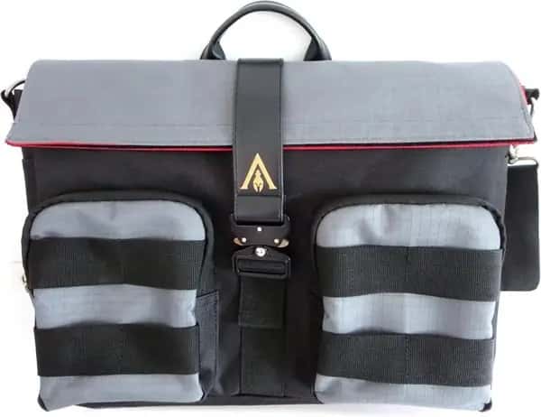 Assassin's Creed Odyssey - Washed Look Messenger Bag With Coloured Webbing