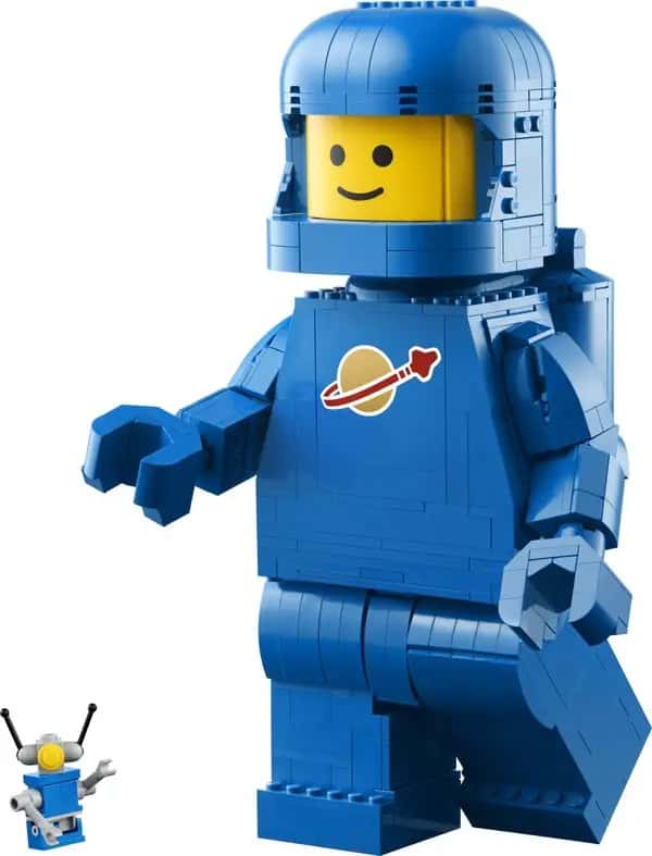 Grote blauwe minifiguur van een astronaut